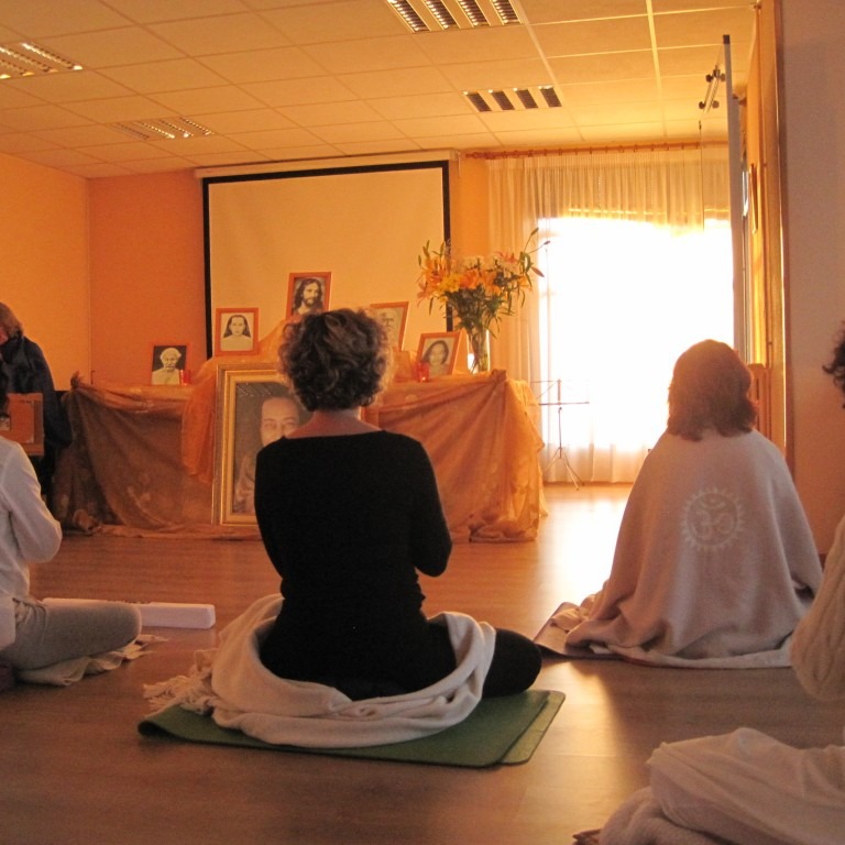 Ananda Center Elche, Mindfulness Meditation, Alicante, Spain